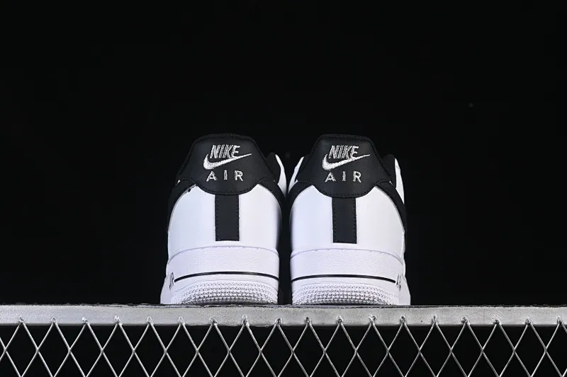 All categories Nk Air Force 1 Air Force series Nk Air Force 1 Low Air Force low-top Nike Air Force 1'07 Low black and silver small hook Air Force 1 low-top casual sneakers ZH0316-109
